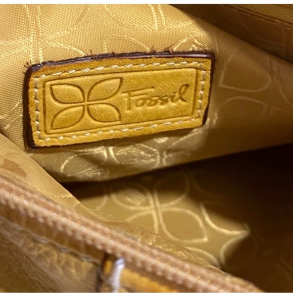 Fossil Mustard Yellow Leather Crossbody Bag - Picture 10 of 10